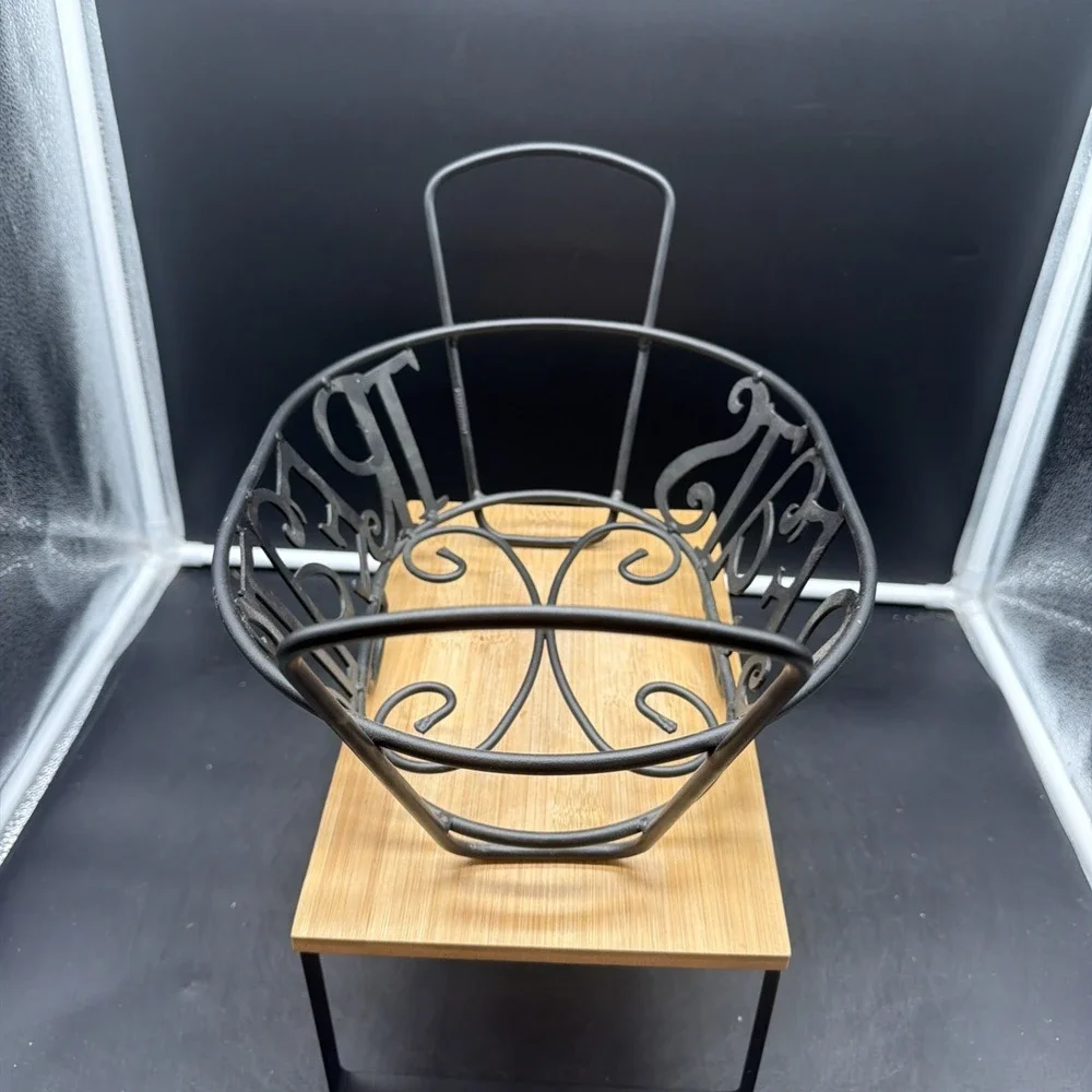 Longaberber 2010 Halloween Treats Basket Iron Treats Holder Lid Liner Protector